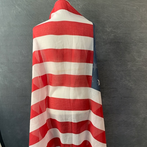 Old Navy American Flag Scarf - Picture 5 of 9